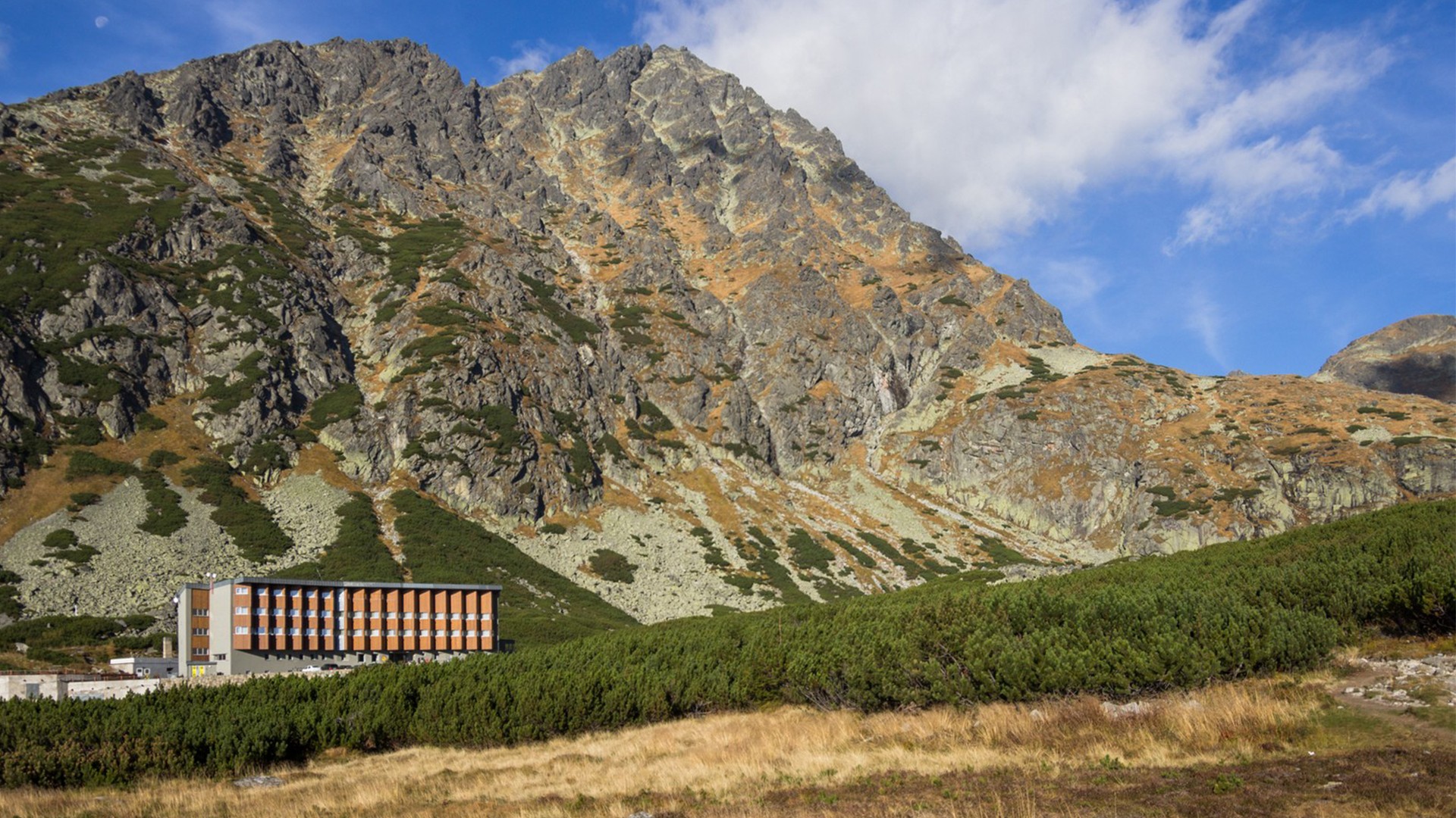 Horský hotel Sliezsky dom: Rekonštrukcia a modernizácia s rešpektom k tradícii